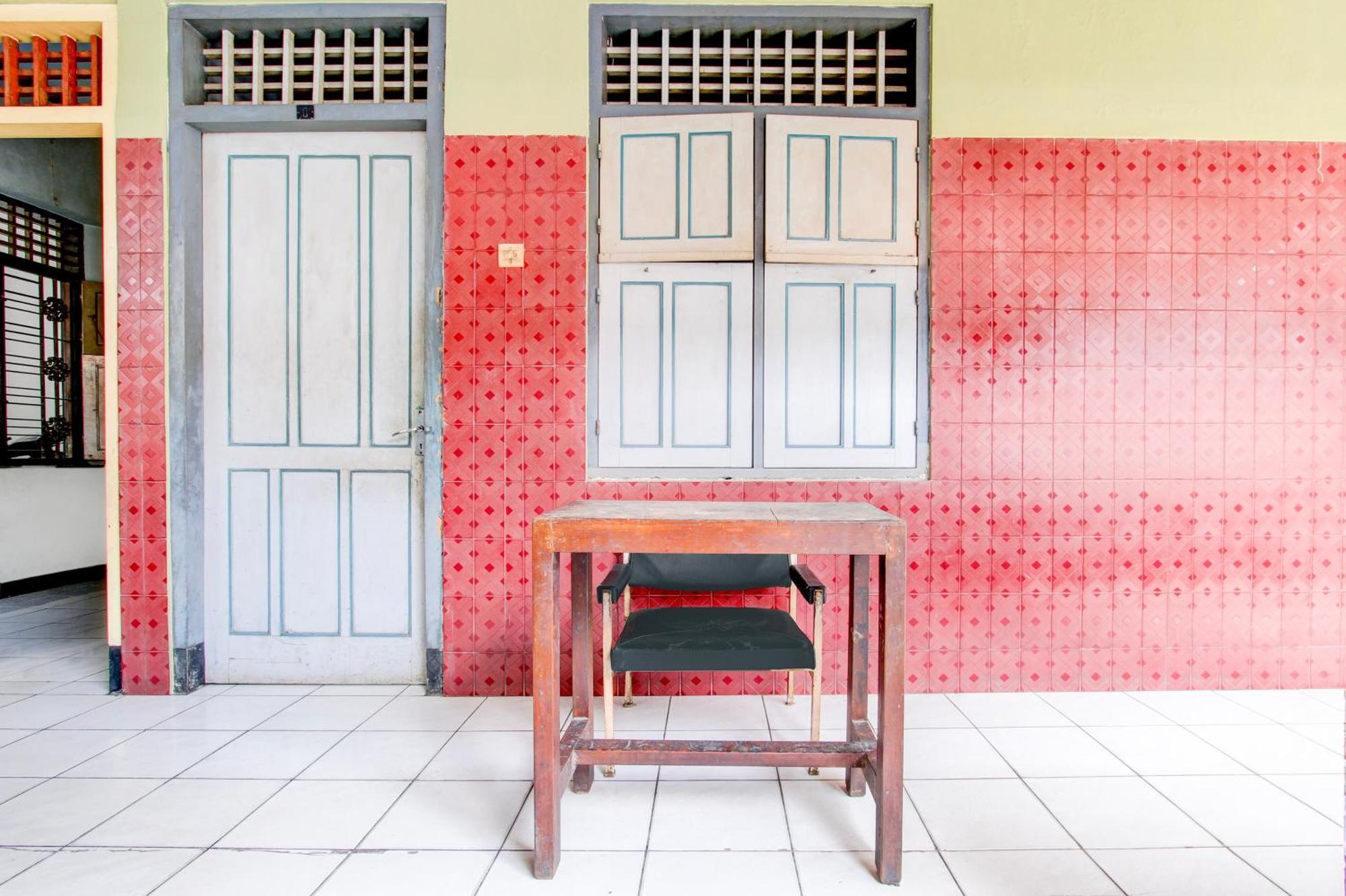 Spot On 94085 Hotel Agung Purwokerto Bagian luar foto