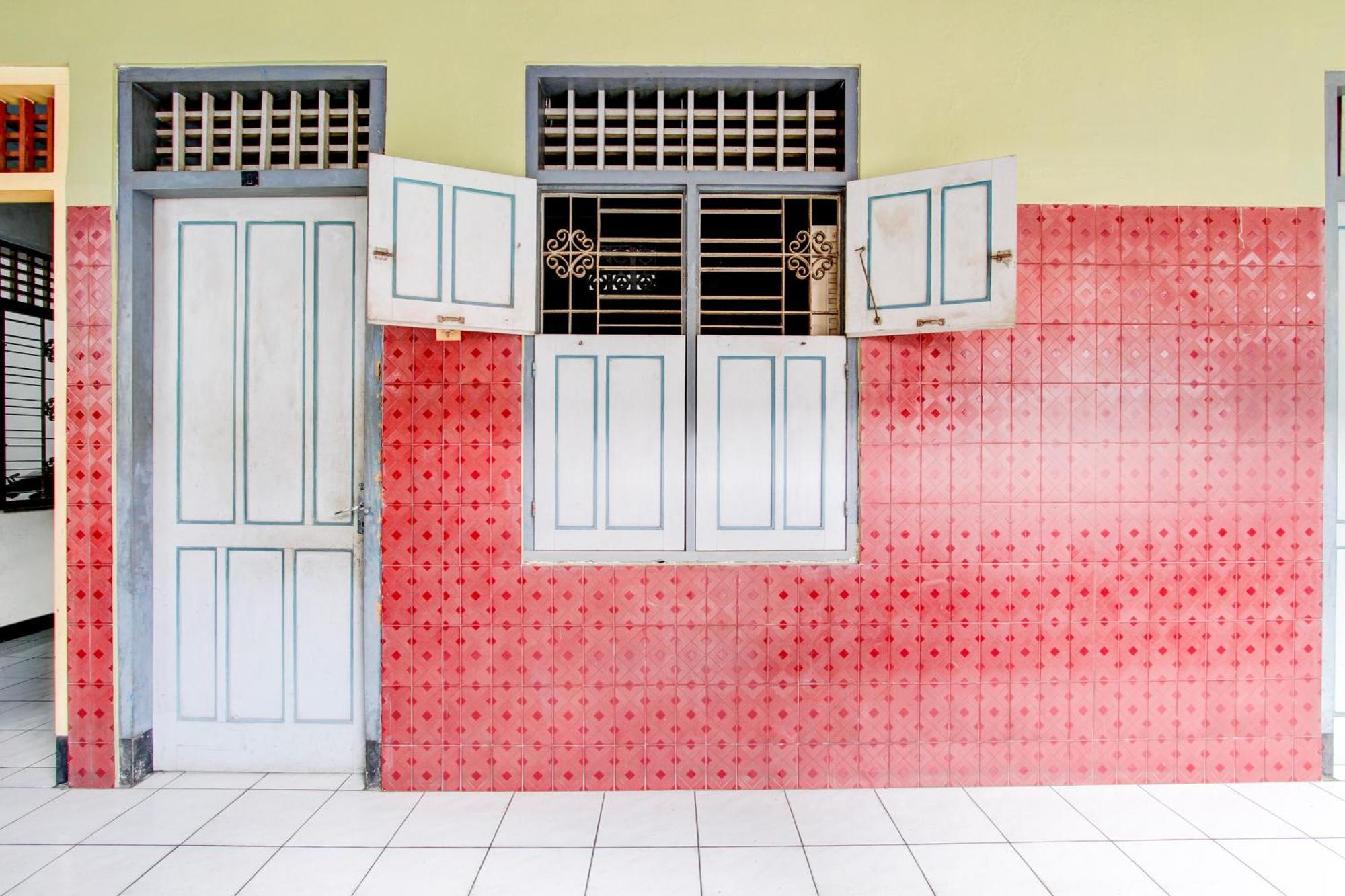 Spot On 94085 Hotel Agung Purwokerto Bagian luar foto
