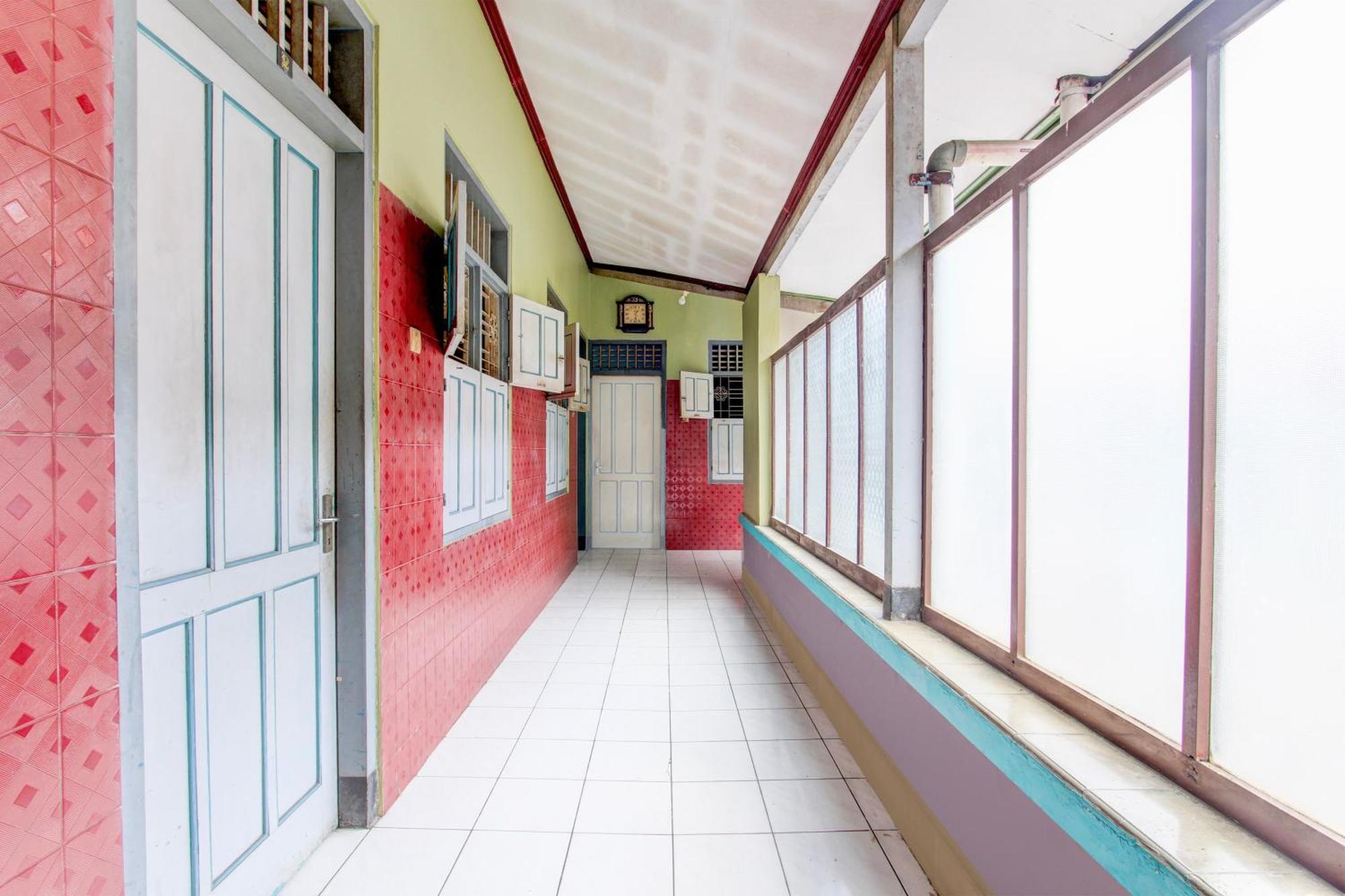 Spot On 94085 Hotel Agung Purwokerto Bagian luar foto